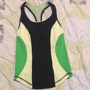 Lululemon tank with built in bra